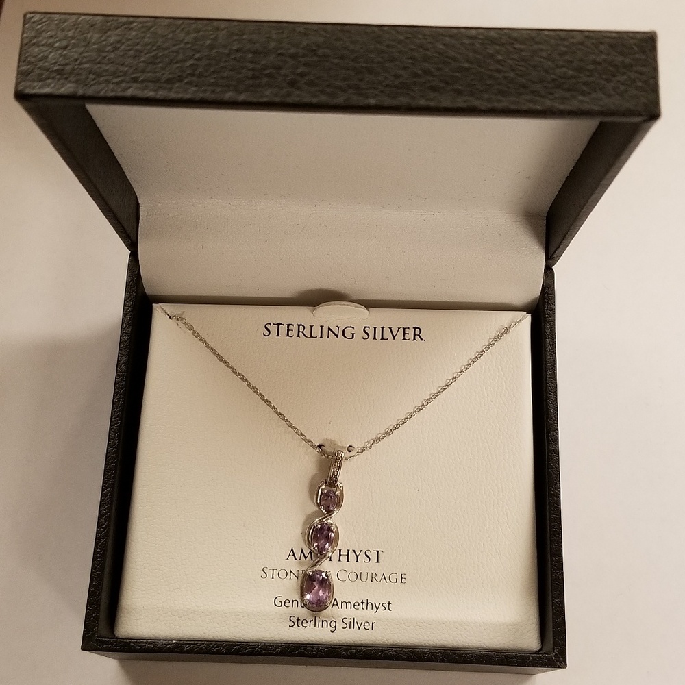 Pendant with neckless